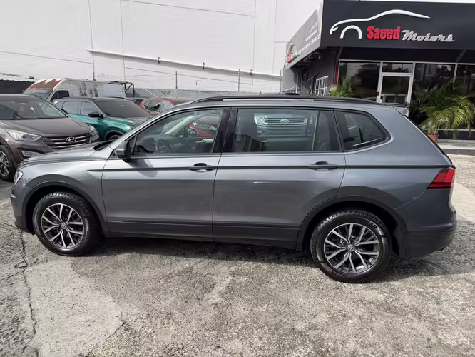 Volkswagen Tiguan 2018 - Imagen 8