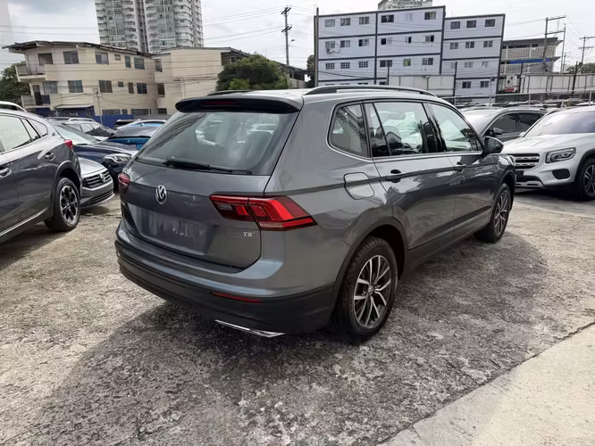 Volkswagen Tiguan 2018 - Imagen 5