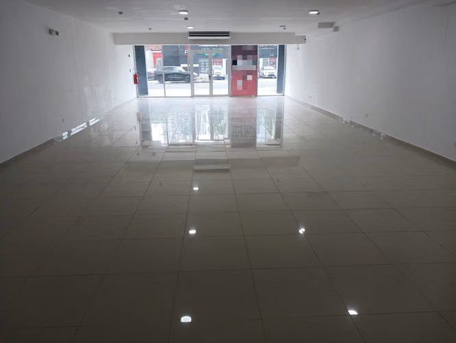 ¡ALQUILER DE LOCAL COMERCIAL – PLANTA BAJA! - Imagen 2