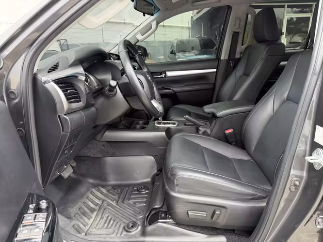 Toyota Hilux 2023 Srv - Imagen 11