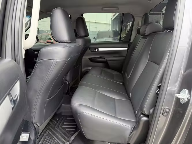 Toyota Hilux 2023 Srv - Imagen 9