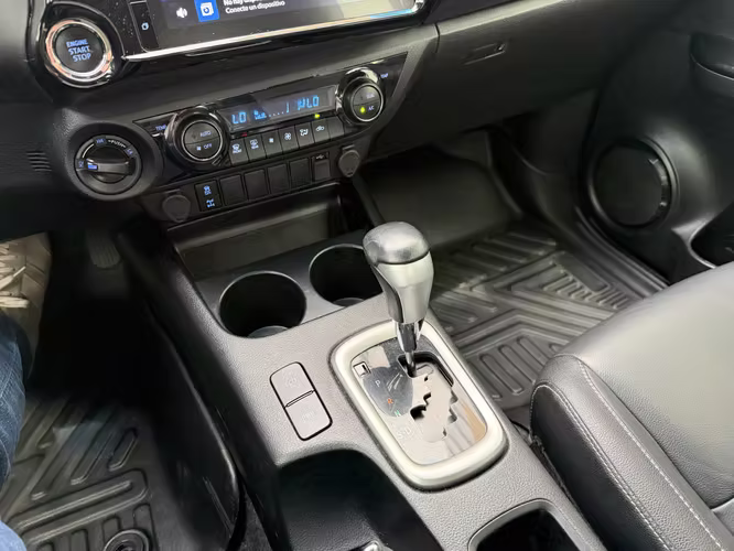 Toyota Hilux 2023 Srv - Imagen 15