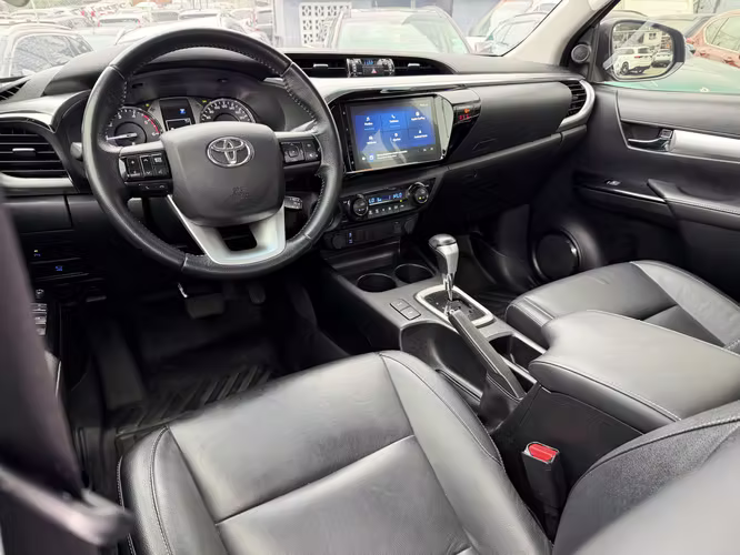 Toyota Hilux 2023 Srv - Imagen 10