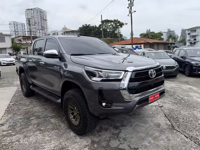 Toyota Hilux 2023 Srv - Imagen 3