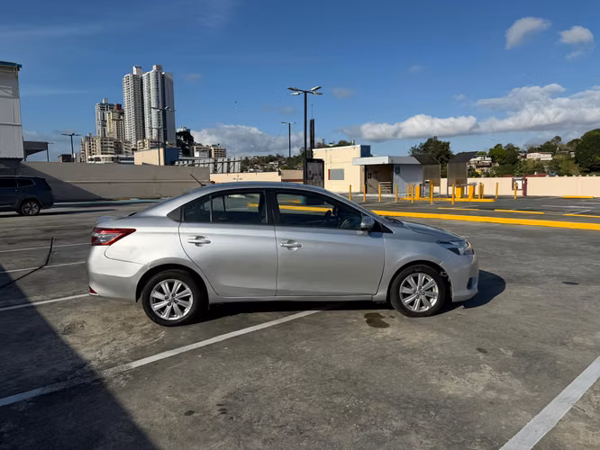 TOYOTA YARIS 2017 8,500.00$ - Imagen 6