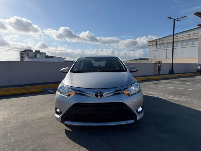 TOYOTA YARIS 2017 8,500.00$ - Imagen 2