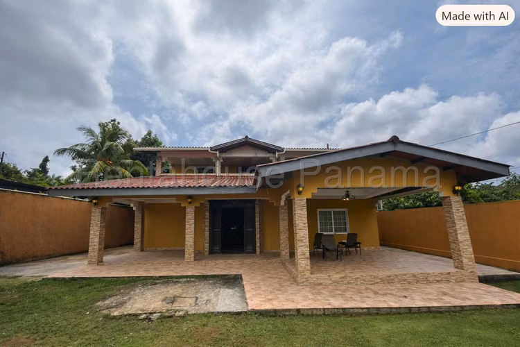 HOUSE FOR SALE IN CHORRERA DDB27-1812
