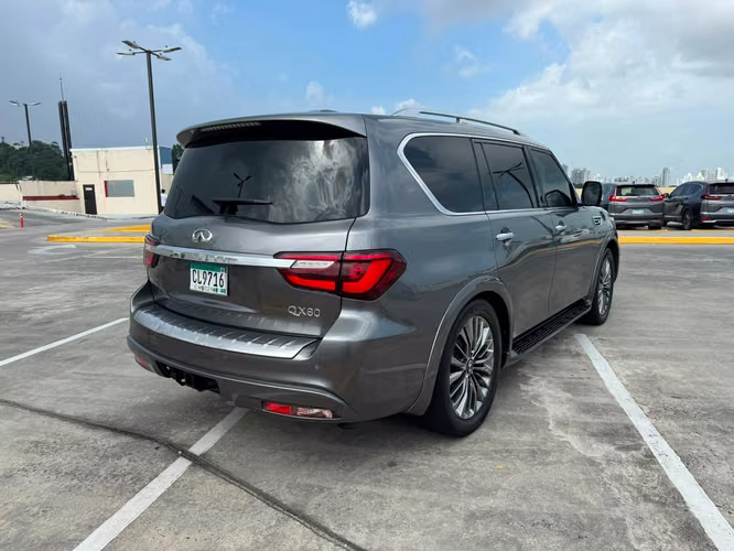 INFINITI QX,900.00$