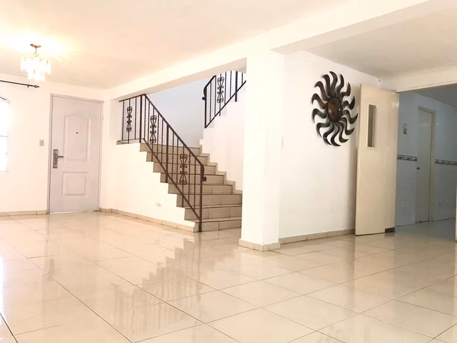 Casa en Venta – Urbanización La Loma, Hato Pintado | DC - Imagen 2