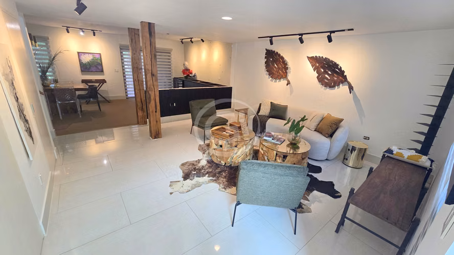 Venta Casa Clayton Amoblada 4 habitaciones con Patio y 2 Terrazas - Imagen 2