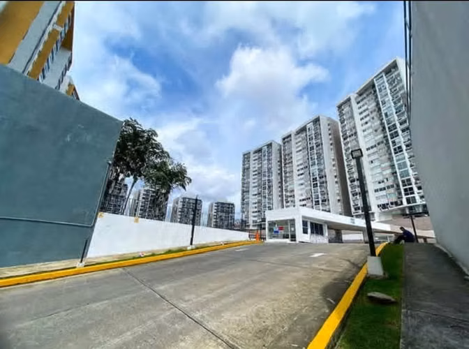 Apartamento en Alquiler – PH Alsacia Towers G.S - Imagen 15
