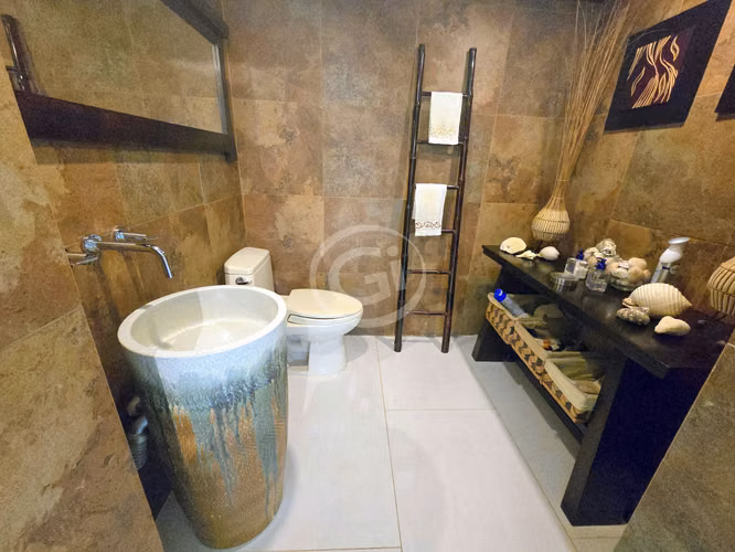 Alquiler Casa Clayton Amoblada 4 habitaciones con Patio y 2 Terrazas - Imagen 5