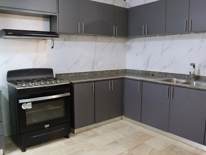Apartamento en Obarrio I con balcón y remodelado - Imagen 10