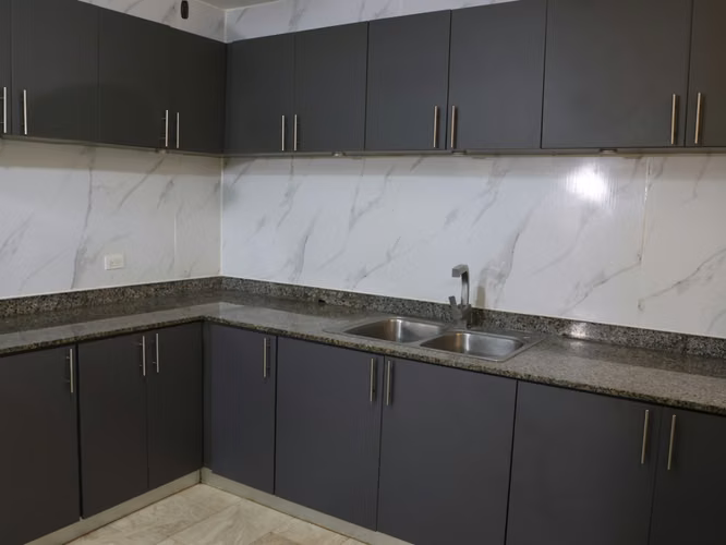 Apartamento en Obarrio I con balcón y remodelado - Imagen 8
