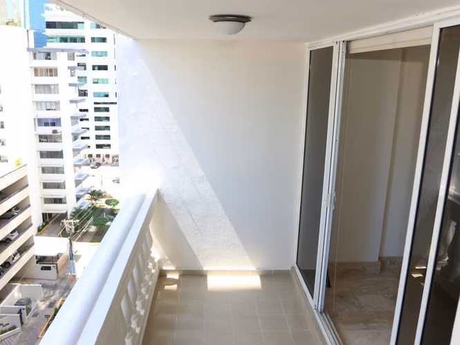 Apartamento en Obarrio I con balcón y remodelado - Imagen 19