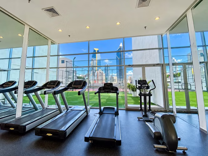 APARTAMENTO AMOBLADO EN AV BALBOA 3 REC 271M FRENTE AL MAR WATERS