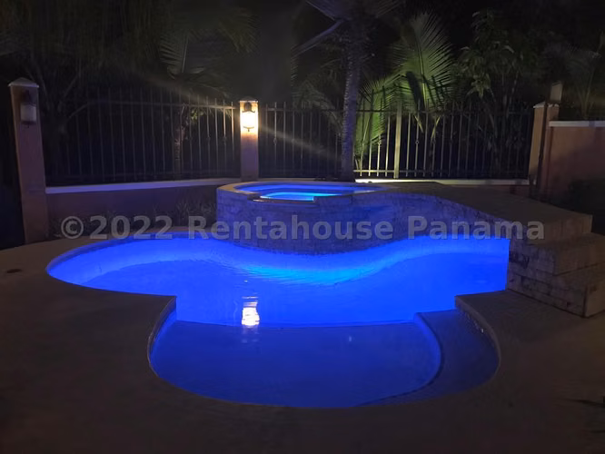 Vendo Casa en Clayton LC26-1941
