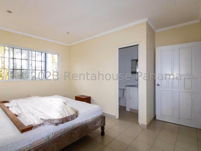 Vendo Casa en Cerro Azul LC25-3841