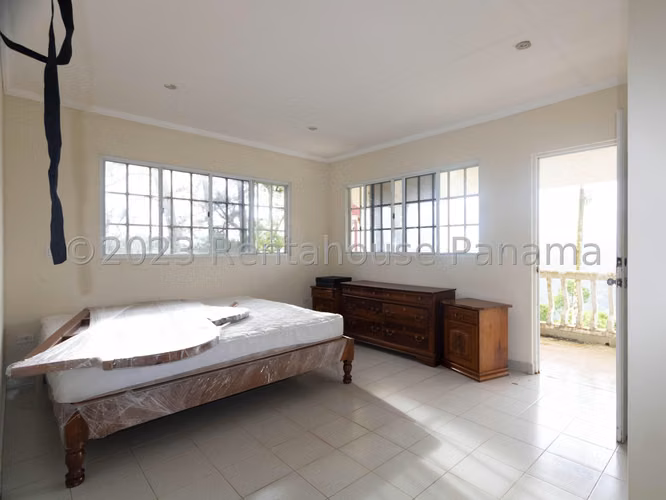 Vendo Casa en Cerro Azul LC25-3841