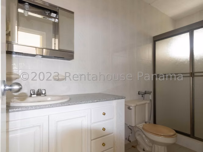 Vendo Casa en Cerro Azul LC25-3841