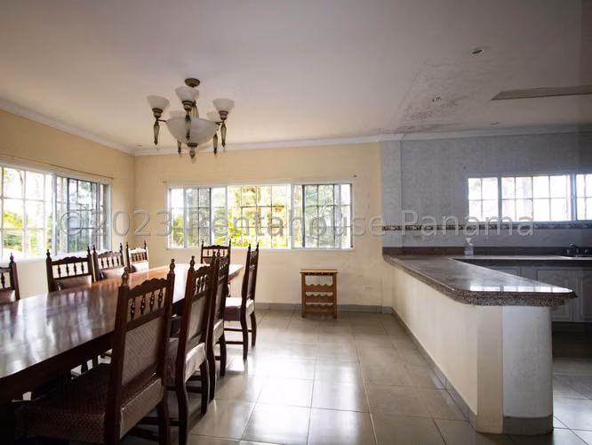 Vendo Casa en Cerro Azul LC25-3841