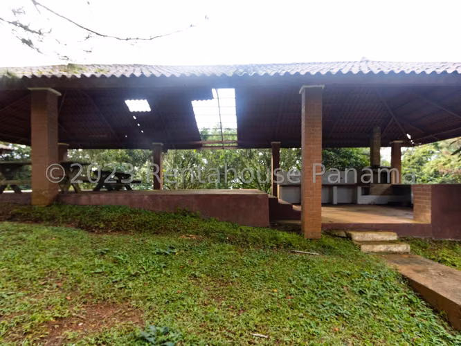 Vendo Casa en Cerro Azul LC25-3841