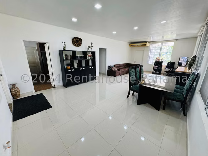 Vendo Casa en Diablo LC24-8906