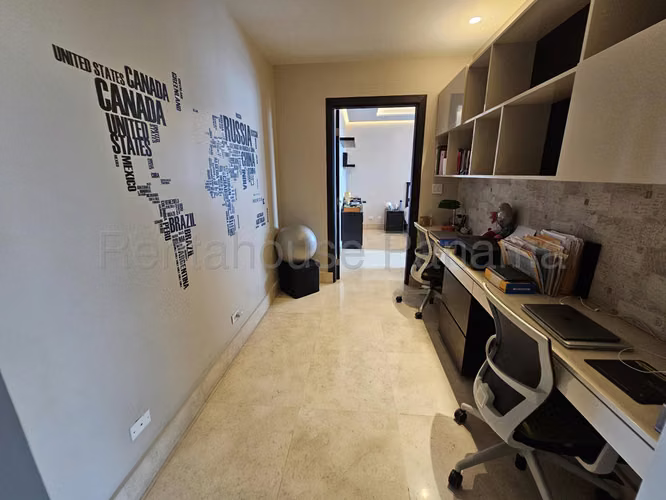 Se Vende Apartamento en Coco del Mar MDV27-1959