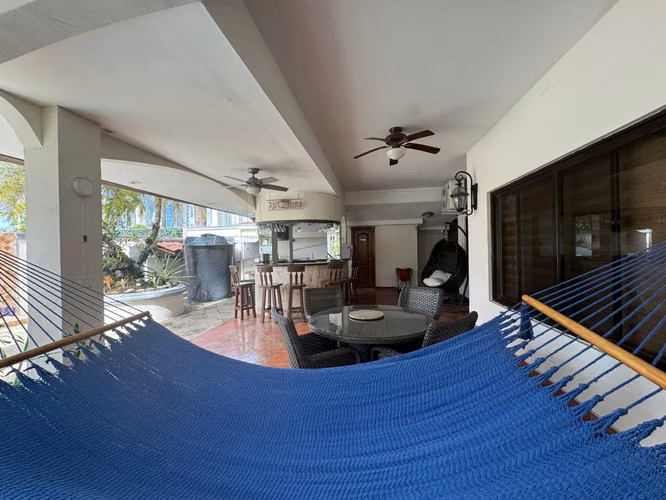 ALQUILER CASA COSTA DEL ESTE 627M2 PISCINA PRIVADA MLD