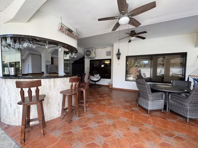 ALQUILER CASA COSTA DEL ESTE 627M2 PISCINA PRIVADA MLD