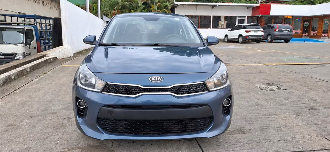 KIA RIO AUTOMATICO