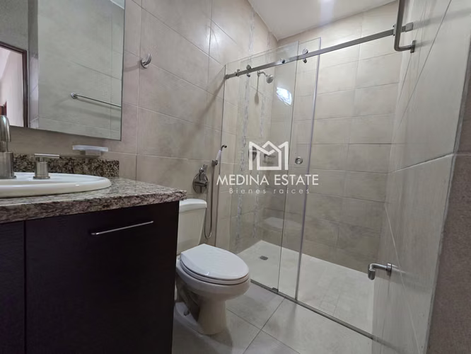 ALQUILO TOWNHOUSE EN EMBASSY CLUB, CLAYTON  326 m²  3 RECÁMARAS  JARDÍN - Imagen 10