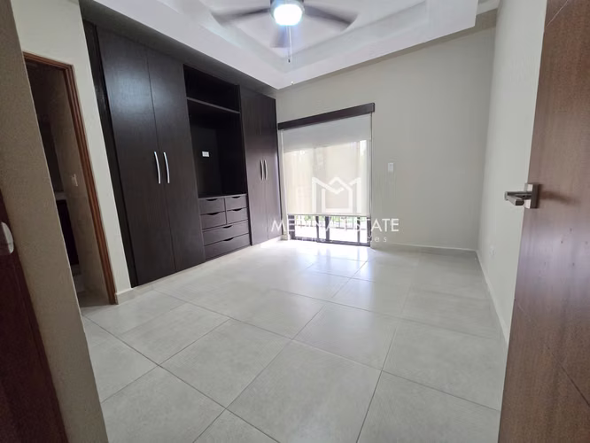 ALQUILO TOWNHOUSE EN EMBASSY CLUB, CLAYTON  326 m²  3 RECÁMARAS  JARDÍN - Imagen 7