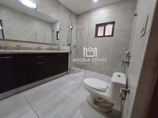 ALQUILO TOWNHOUSE EN EMBASSY CLUB, CLAYTON  326 m²  3 RECÁMARAS  JARDÍN - Imagen 12