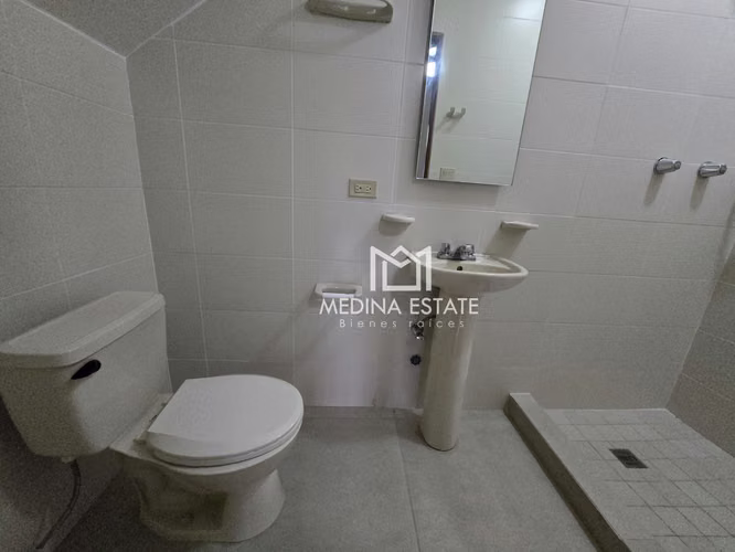 ALQUILO TOWNHOUSE EN EMBASSY CLUB, CLAYTON  326 m²  3 RECÁMARAS  JARDÍN - Imagen 4