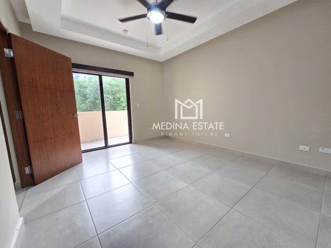 ALQUILO TOWNHOUSE EN EMBASSY CLUB, CLAYTON  326 m²  3 RECÁMARAS  JARDÍN - Imagen 9