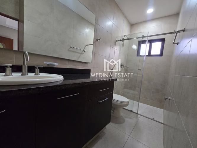 ALQUILO TOWNHOUSE EN EMBASSY CLUB, CLAYTON  326 m²  3 RECÁMARAS  JARDÍN - Imagen 8