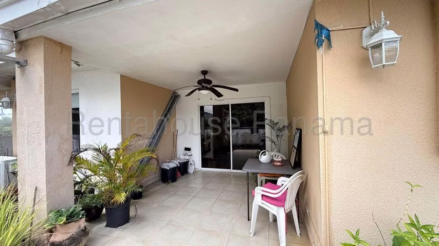 Amplio Apartamento en Alquiler en Diablo  26PPM4982