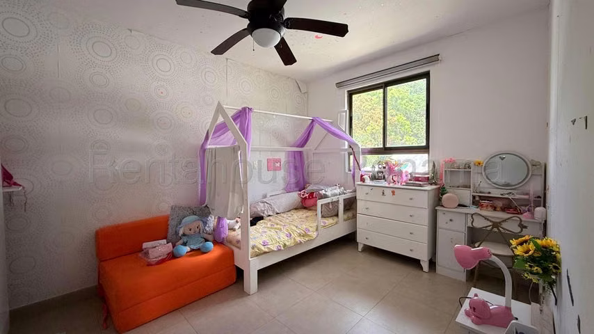 Amplio Apartamento en Alquiler en Diablo  26PPM4982