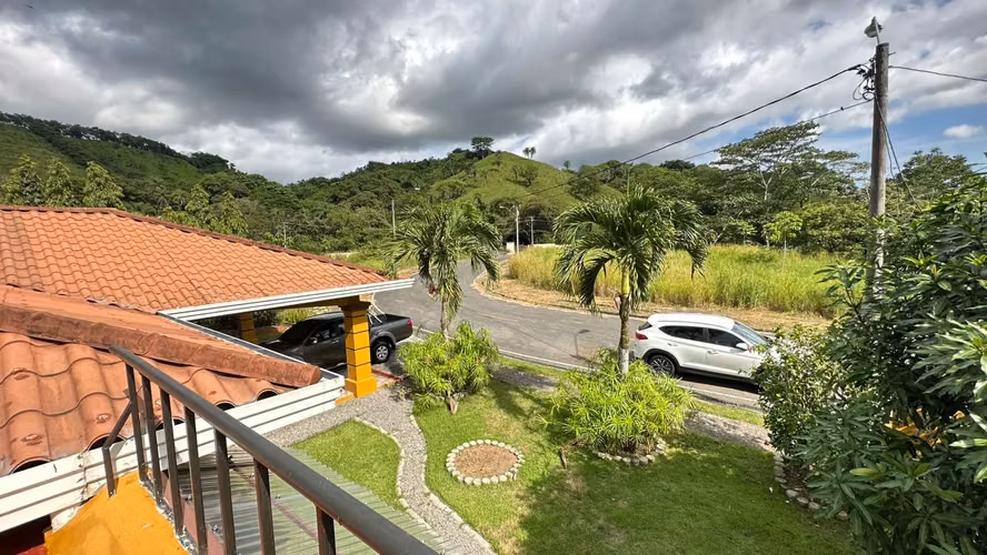 SE ALQUILA CASA EN SAN CARLITOS - Imagen 2