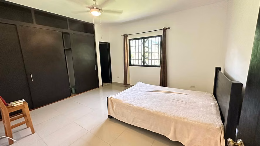 SE ALQUILA CASA EN SAN CARLITOS - Imagen 13