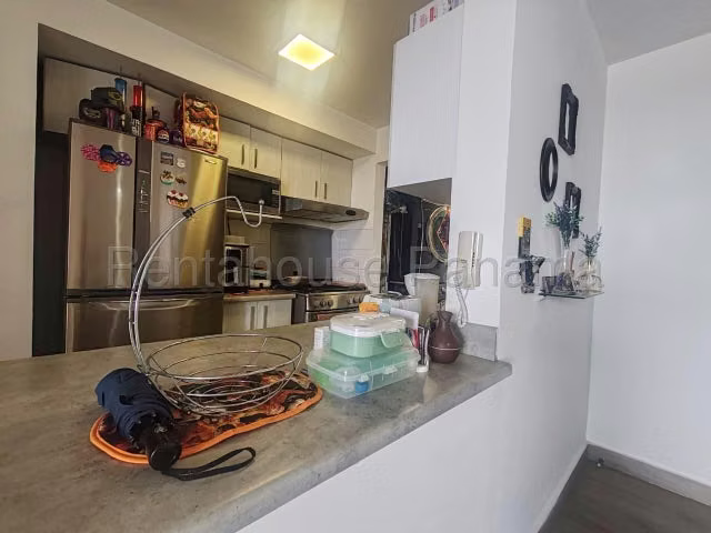 Hermoso Apartamento en Venta en Parque Lefevre 26PPM2586