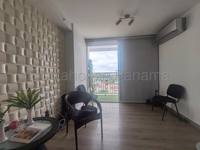 Hermoso Apartamento en Venta en Parque Lefevre 26PPM2586
