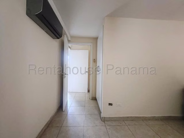 Oportunidad! Apartamento en Venta en Condado del Rey 26PPM9137