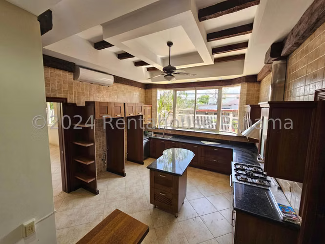 Casa en venta en Altos del Golf - San Francisco 27YCG1943