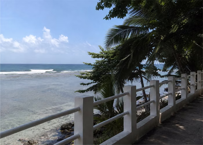 Terreno frente al mar para desarrollo turístico en Isla Grande, Panamá
