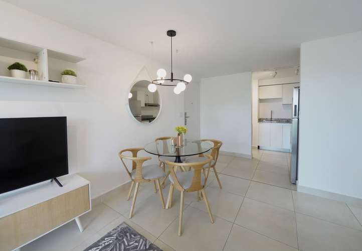 APARTAMENTO EN ALQUILER EN VÍA COSTA DEL ESTE