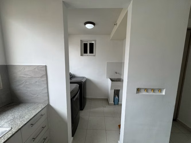 ALQUILER AMOBLADO TORRES DE VERSALLES II | 3 REC | 2 BANOS | $1,000/MES MA003 - Imagen 4