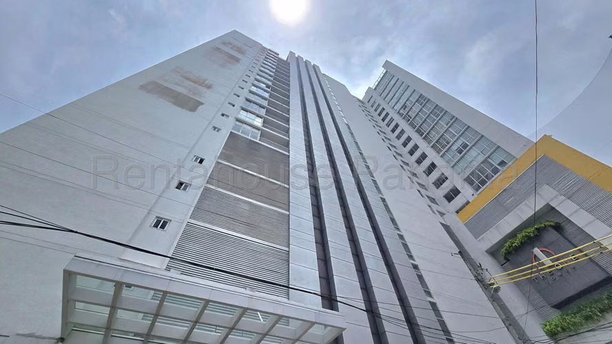 Venta de Amplio y Exclusivo Apartamento en San Francisco 27*1964Mfk