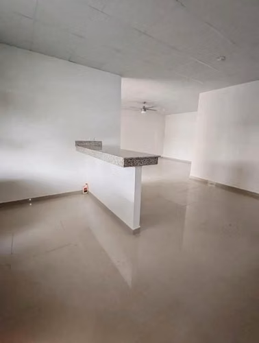 Se alquila duplex sin muebles 650.00 cerca a Terronall - Imagen 5